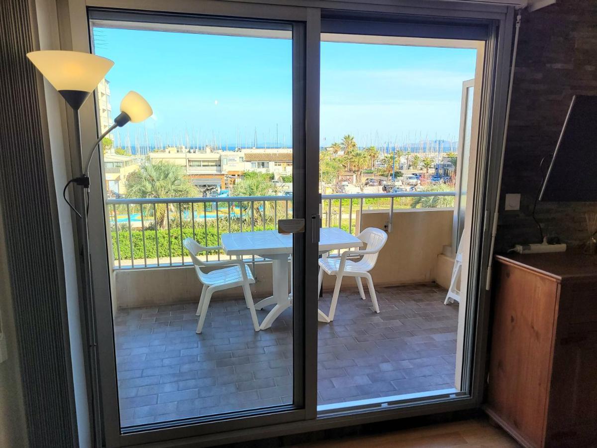 Studio Port D' Hyeres Vue Mer Et Sur Les Iles D'Orアパートメント エクステリア 写真